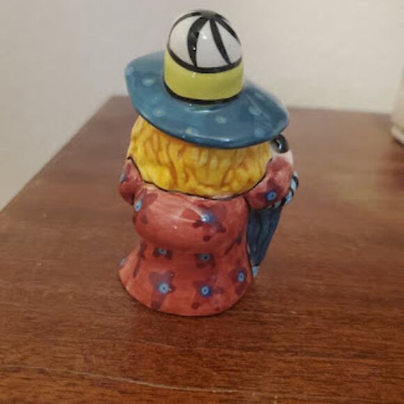 Vintage Steven McGovney Ceramic Salt & Pepper Shakers‎ Hand Painted Lady Sheriff - Picture 8 of 11